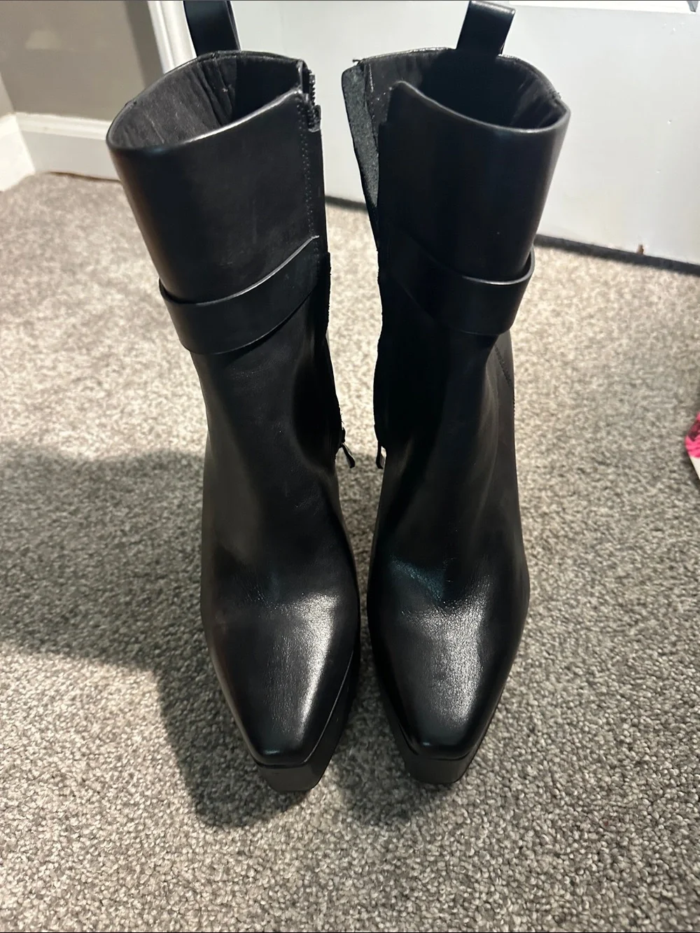 DKNY Black Platform Ankle Boots High Platform Heel and Buckle Strap - NEW